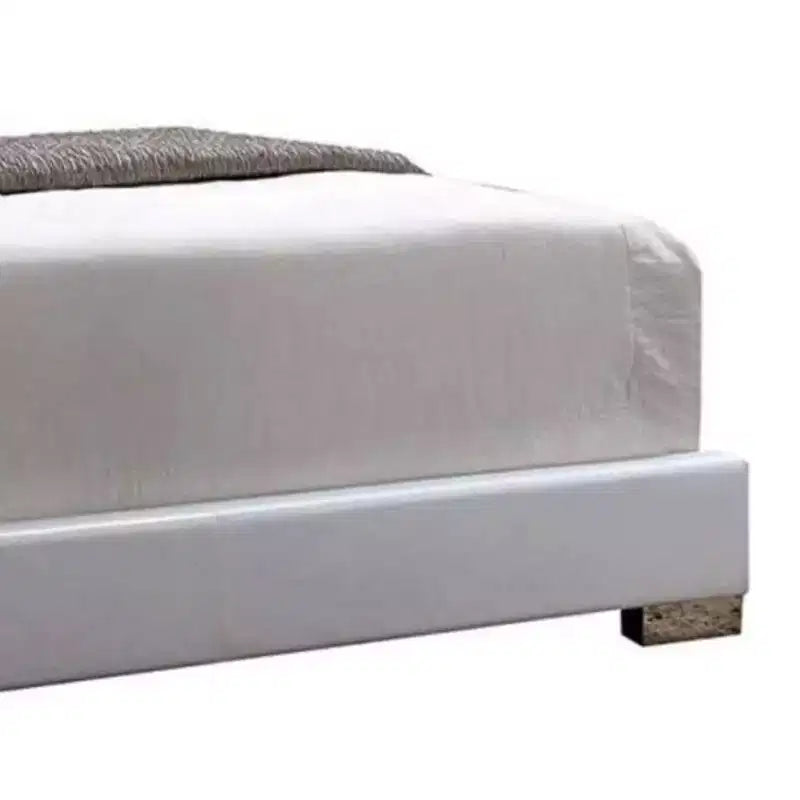 Lit Eastern King 85" avec lumière LED, tête de lit en similicuir