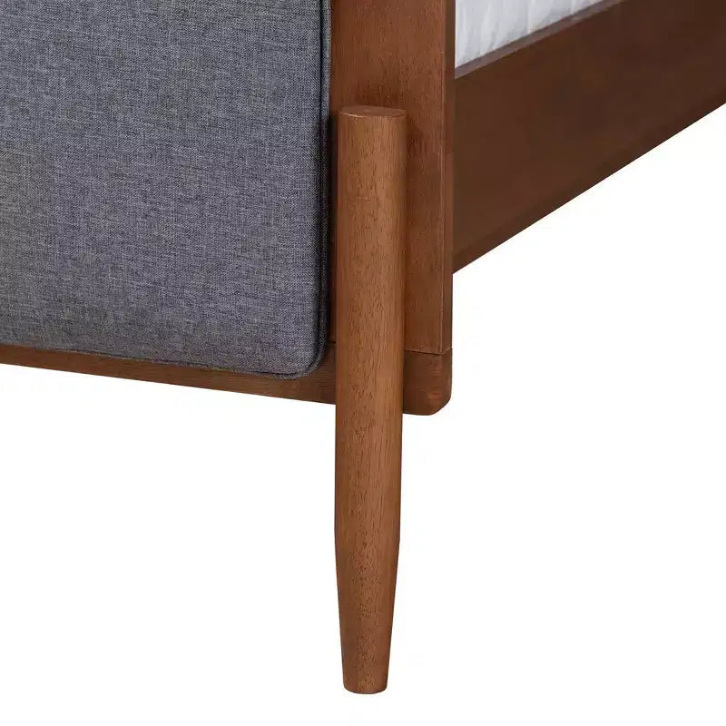 Lit plateforme en tissu et bois : design Mid-Century, rembourrage en mousse, pas besoin de sommier tapissier